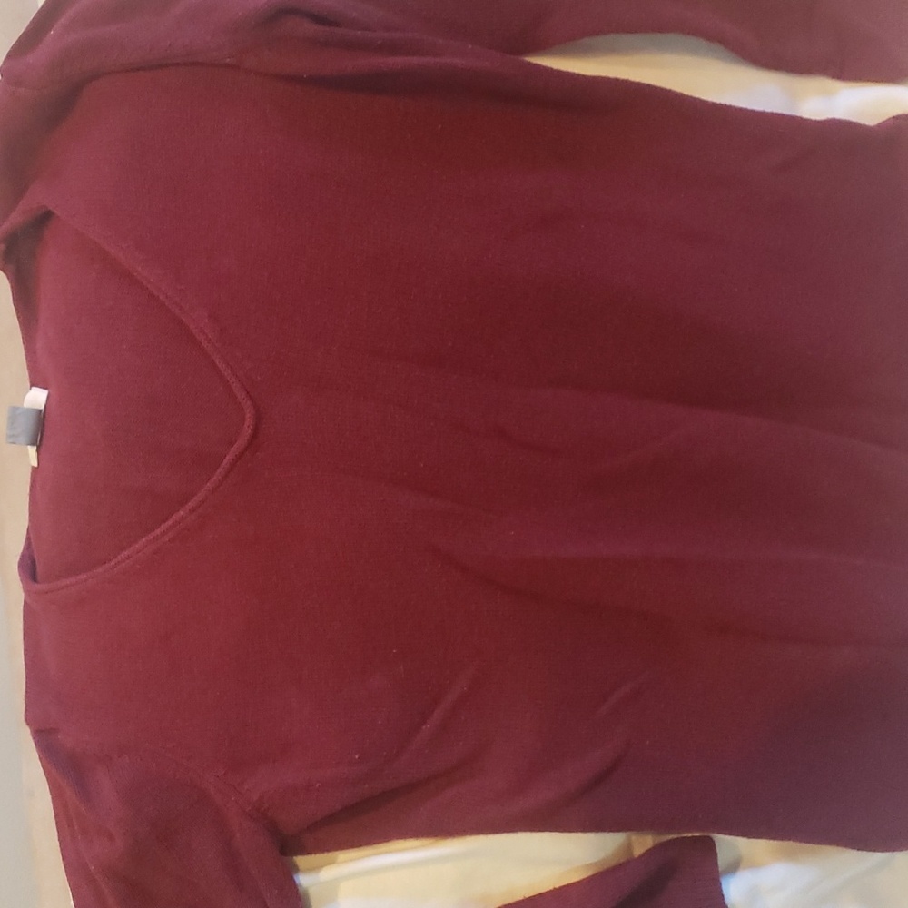 Medium old navy sweater red